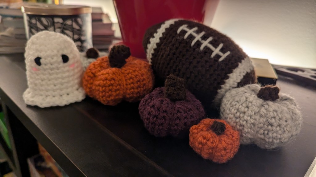 easy crochet pumpkins for beginners